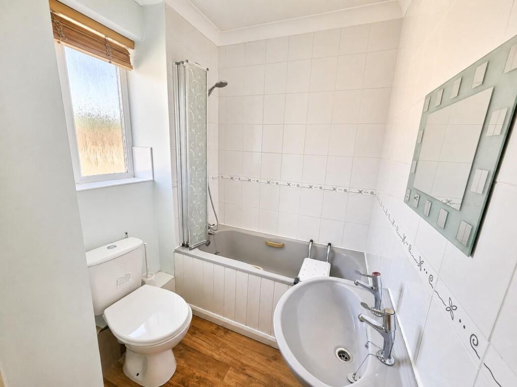 House in Devizes, Wiltshire - More