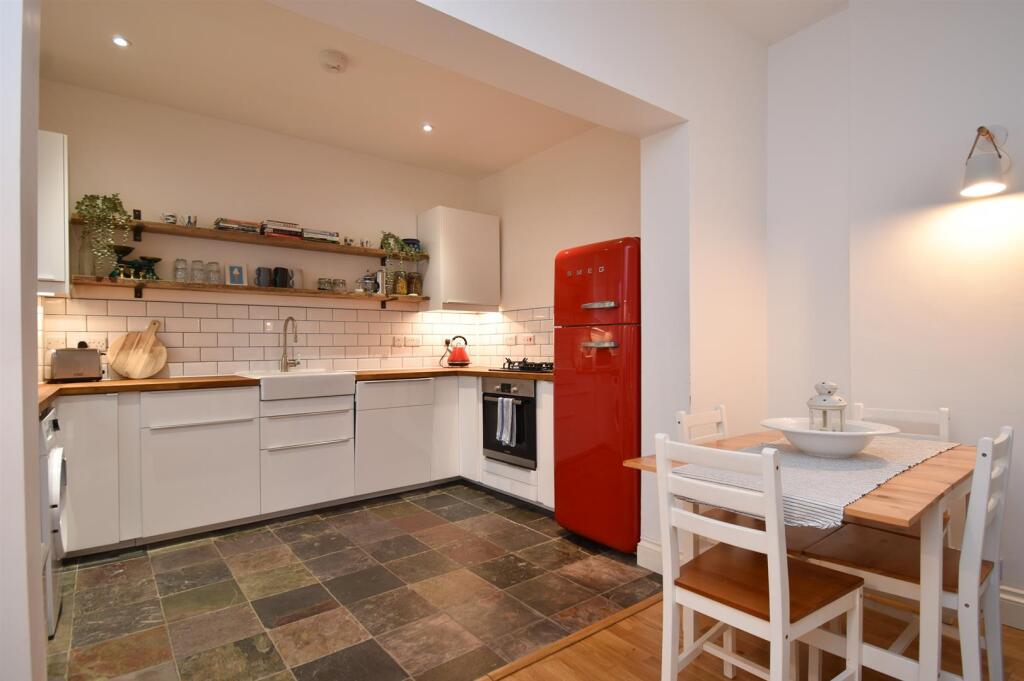 Apartment in Tonbridge - View 2