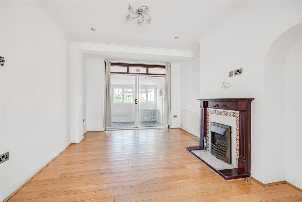 House in Kingston upon Thames - View 5