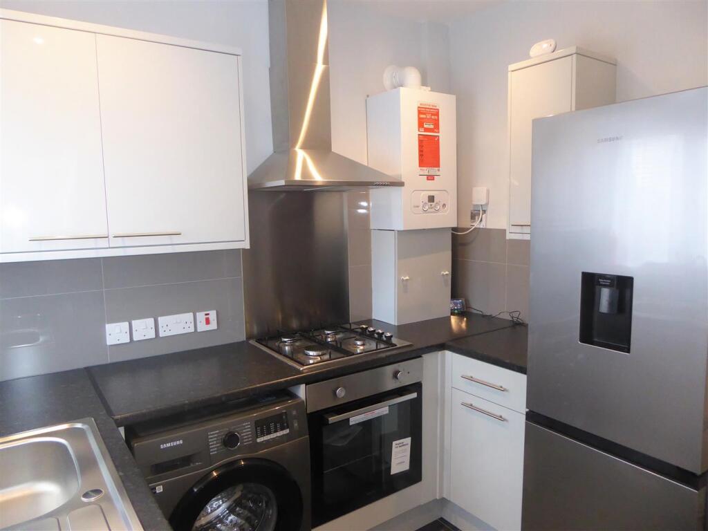 House in Twickenham - View 5