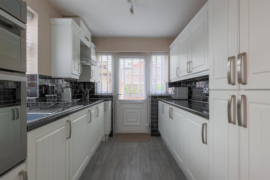 Ullswater Drive, Cheadle photo 4