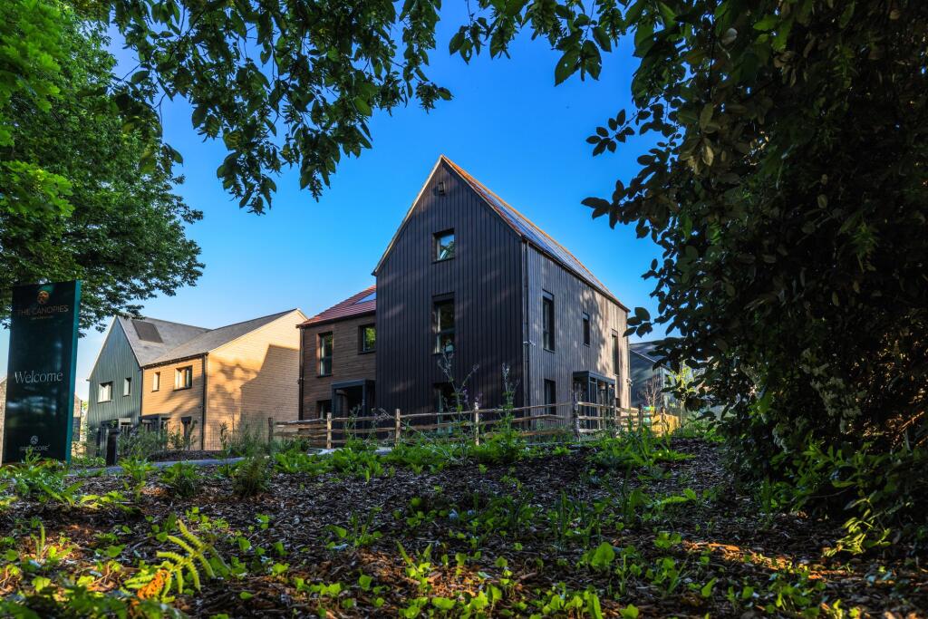 Main image of property: Oak Croft, Milton Hill, OX14