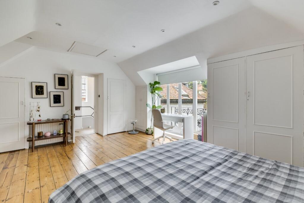 3 bedroom end of terrace house for rent