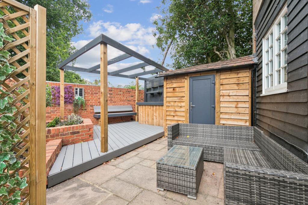 Digswell House Mews, Welwyn Garden City, Hertfordshire, AL8 - View 3