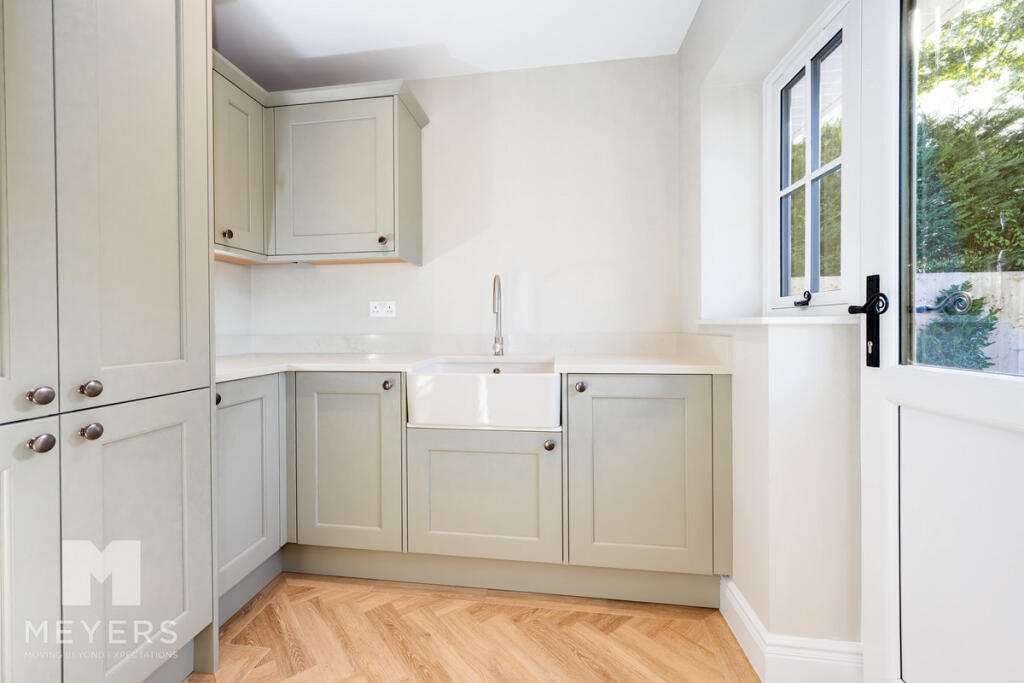 Bushmead Drive | Ashley Heath | BH24 photo 4