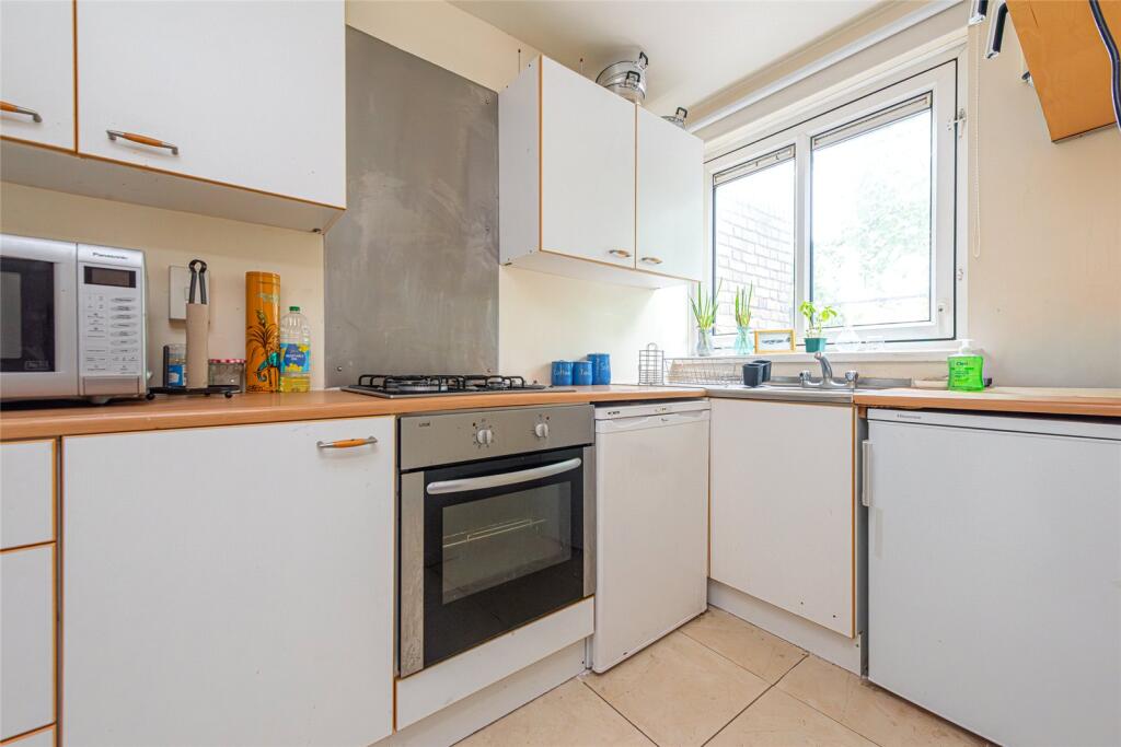 Apartment in London - View 4