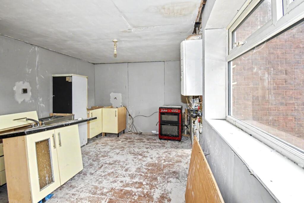 House in Wakefield, West Yorkshire - More