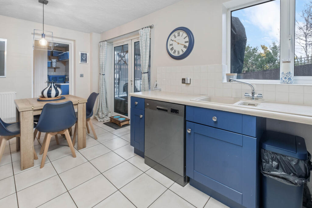 House in Bromsgrove, Aston Fields - More
