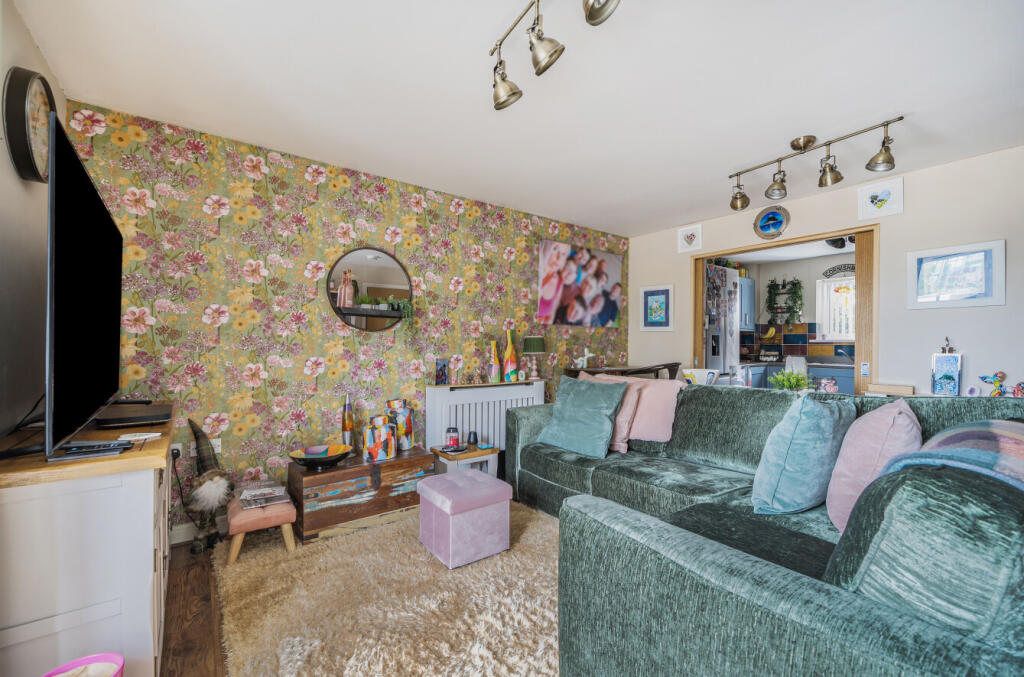 Apartment in Redruth, Cornwall - View 3