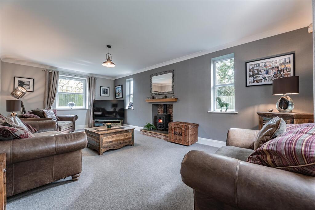 Treetops - 118a Chester Road, Northwich, CW8 4AN photo 4