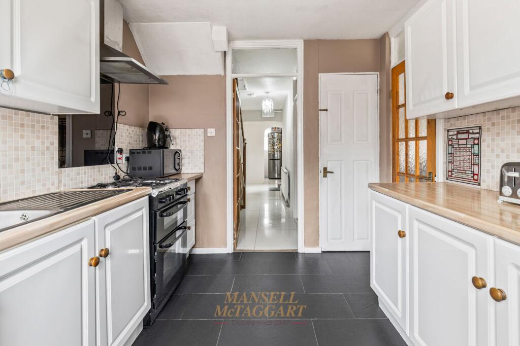 House in Redhill - View 5