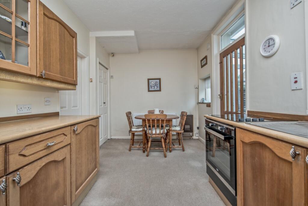 New North Road, Heckmondwike, WF16 photo 4