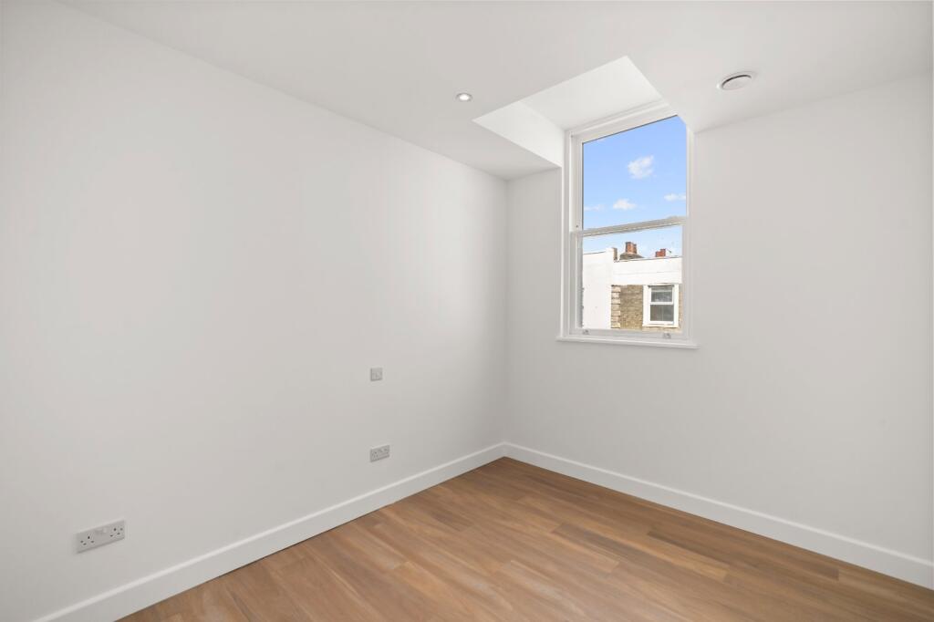 Apartment in London, Walham Green, West Kensington - More