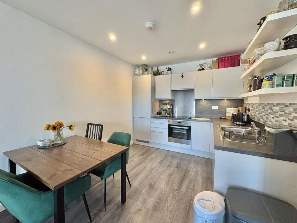 Apartment in London, Hayes - View 4