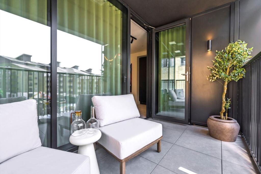 Apartment in London - More