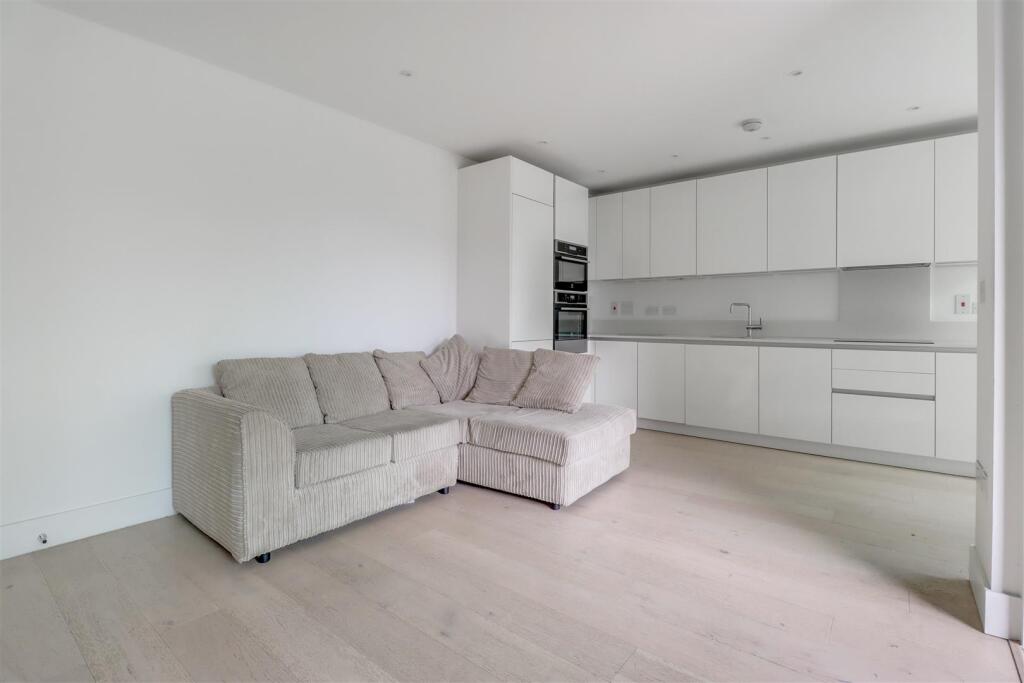 Apartment in London - View 2