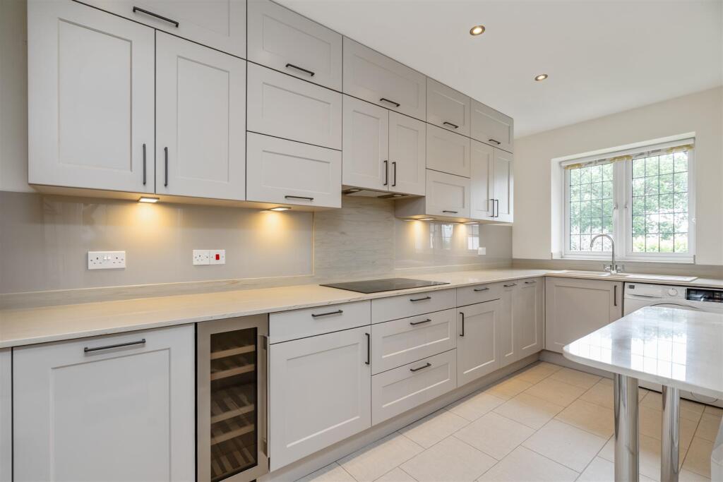 Avenue Road, Dorridge, Solihull - View 4