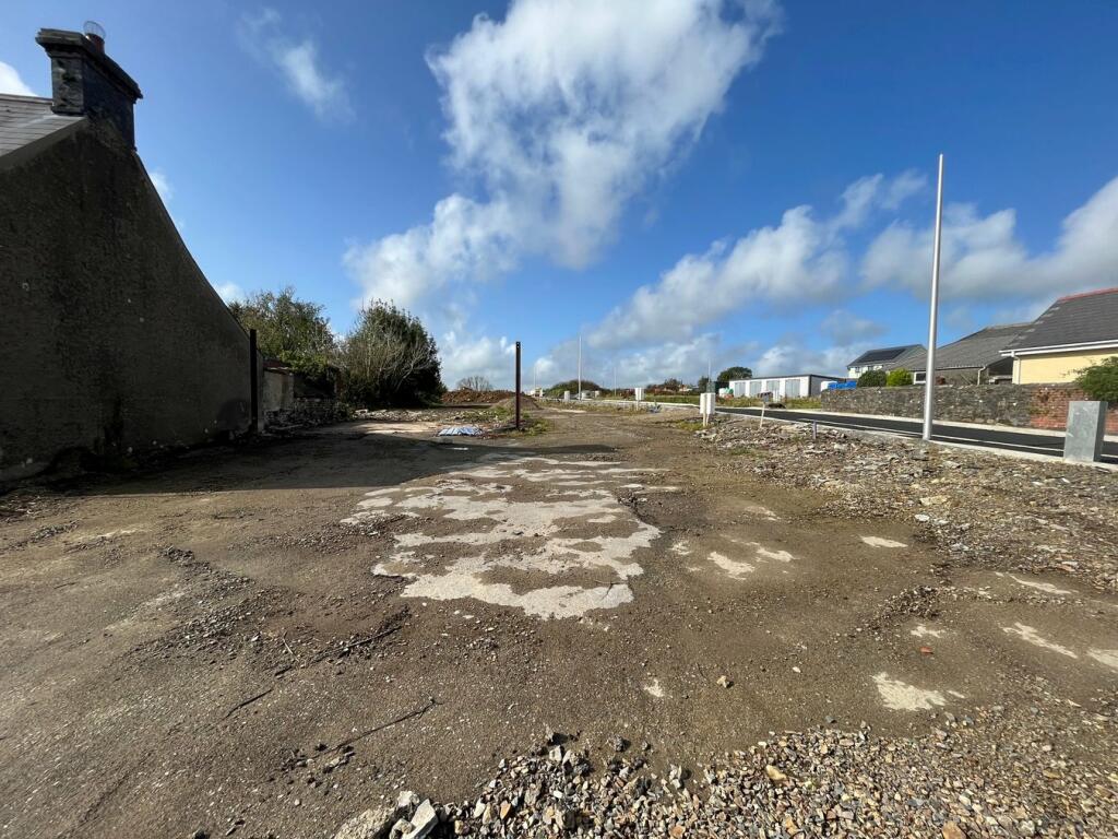 Maenclochog, Clynderwen, SA66 photo 2