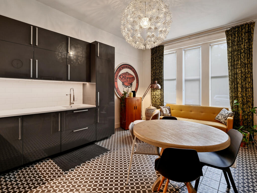 Main image of property: 545 Lordship Lane, London, SE22