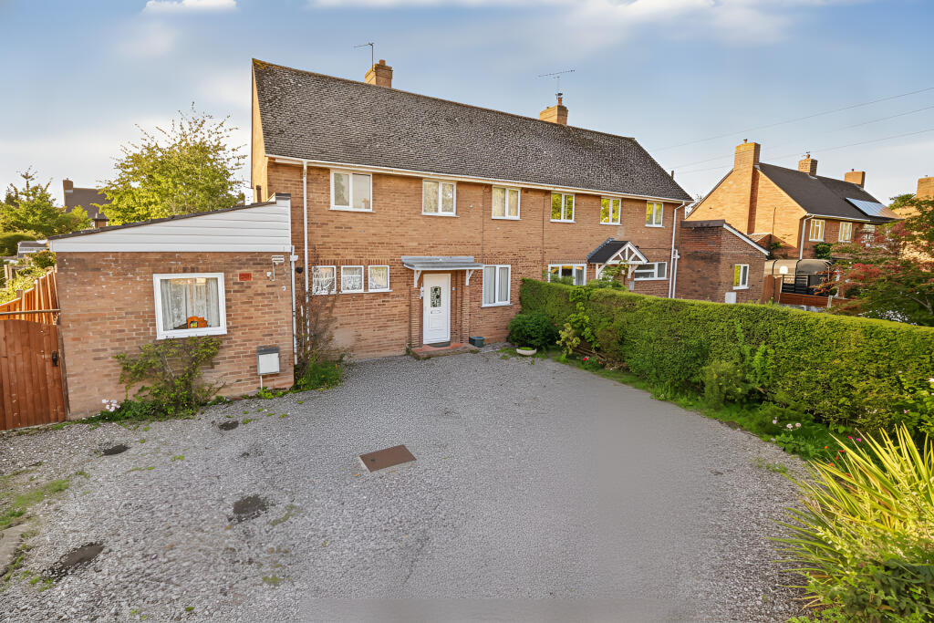 3-bed semi-detached on Barn Road, Shifnal, Shropshire, TF11, £225,000