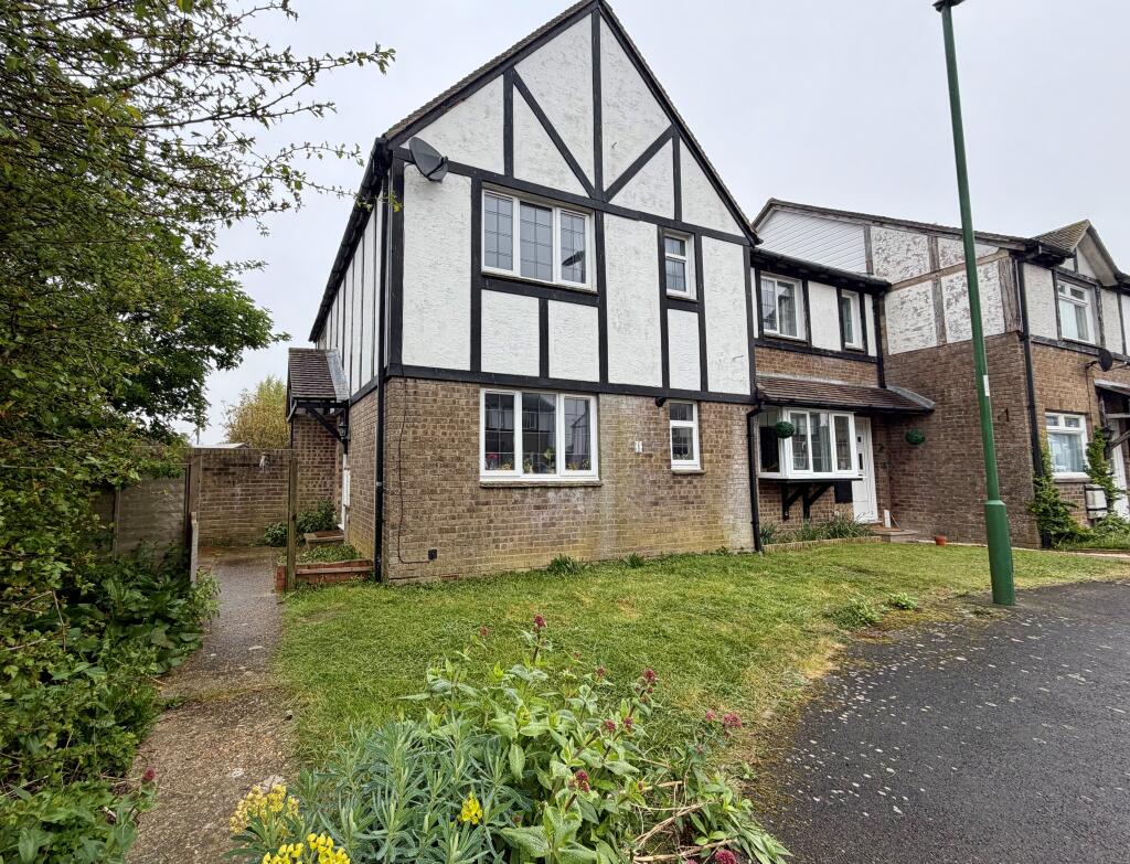 Main image of property: Fleet Close, Littlehampton, BN17