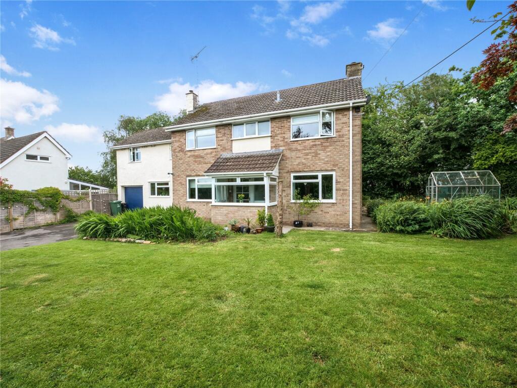 Spacious five bedroom home in village loaction, Bishop Sutton photo 2