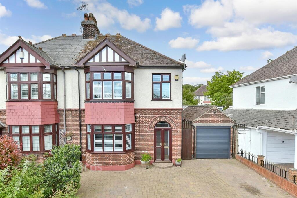 3-bed semi-detached on Darland Avenue, Upper Gillingham, Kent, £450,000