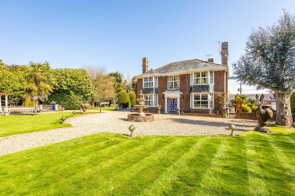 Main image of property: Maltby House and Lodge, Raithby-cum-maltby, LN11 8QH
