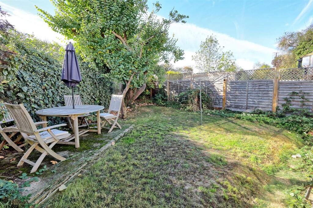 House in East Hertfordshire, Wareside - View 4