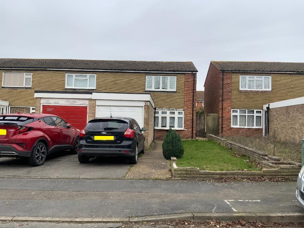 Adelphi Crescent, Hornchurch, Essex, RM12 4JY photo 3