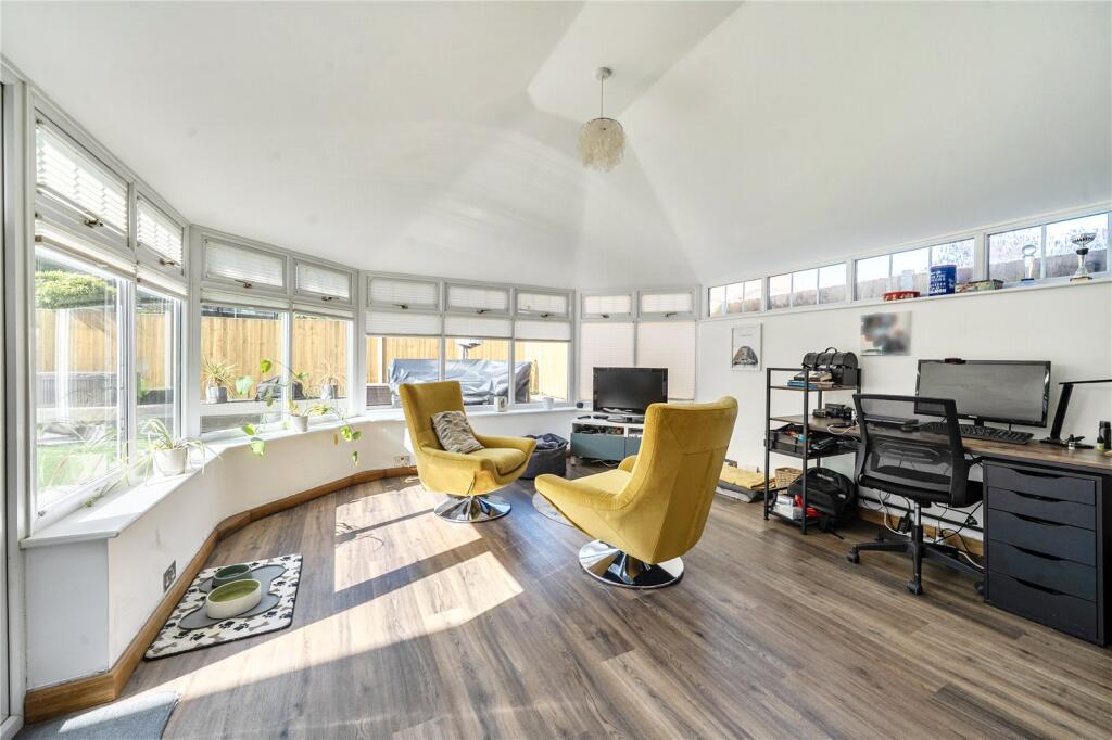 House in Hart, Yateley - View 3