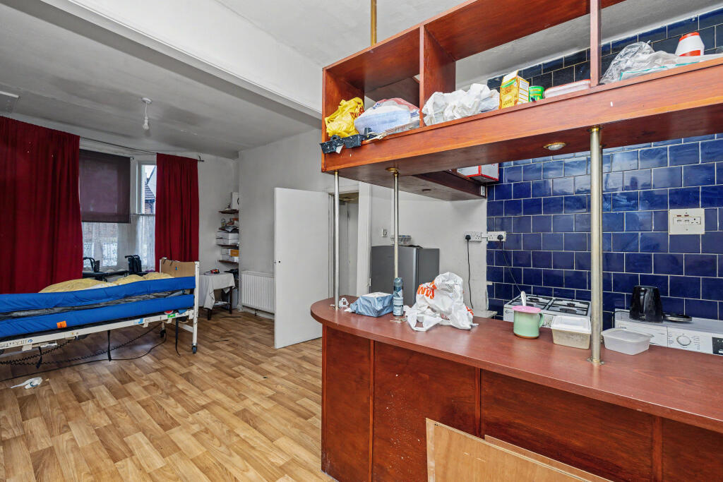 Apartment in London - More