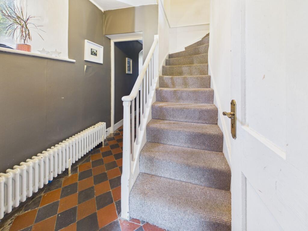 House in Newport, Abergavenny - View 3