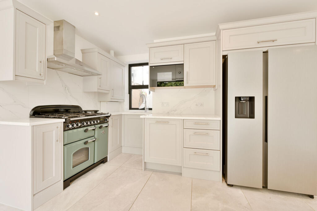 Apartment in London - View 4