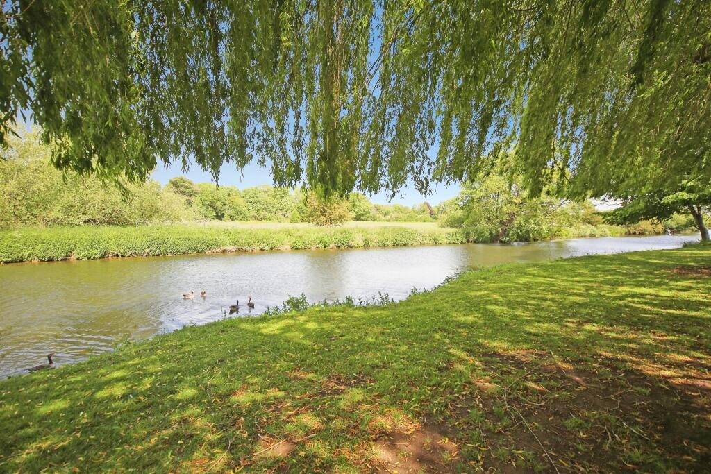 Tiddington Road, Stratford-Upon-Avon photo 4