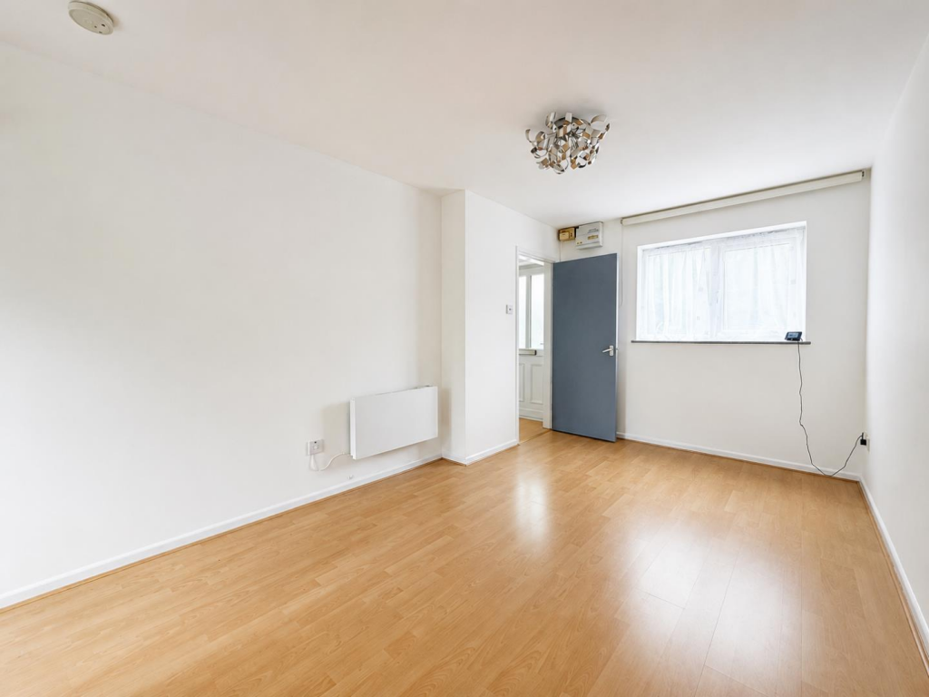 House in Northampton - View 4