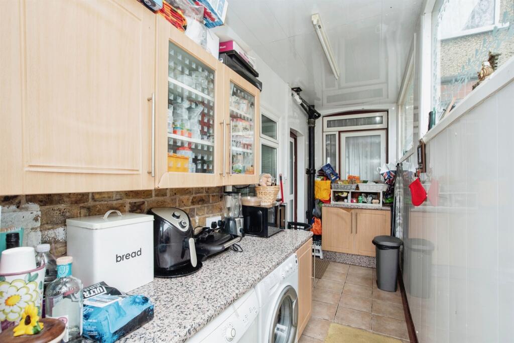 House in Watford, Holywell Estate - View 5