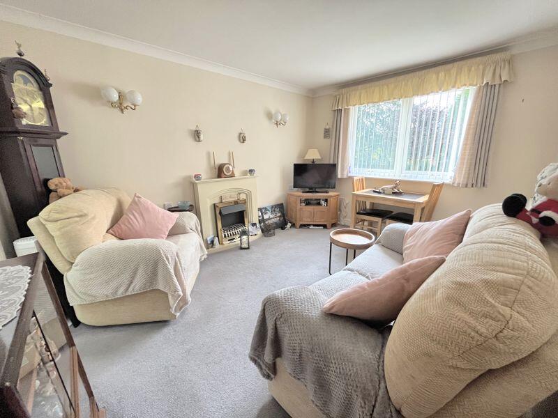 Apartment in Walsall, Hardwick - More