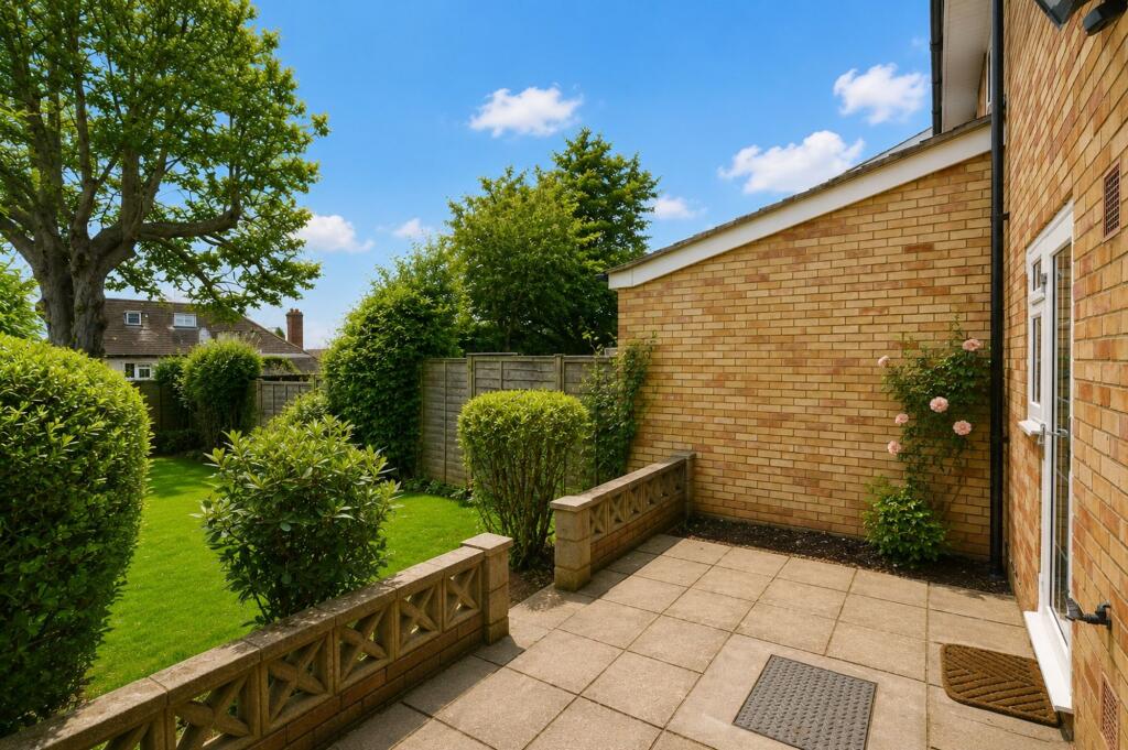 House in Elmbridge, Cobham - View 3