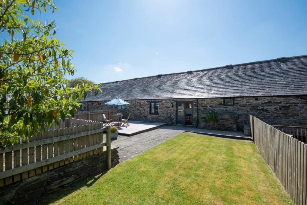3 Trevibban Barton Barns, St. Issey, PL27 photo 3
