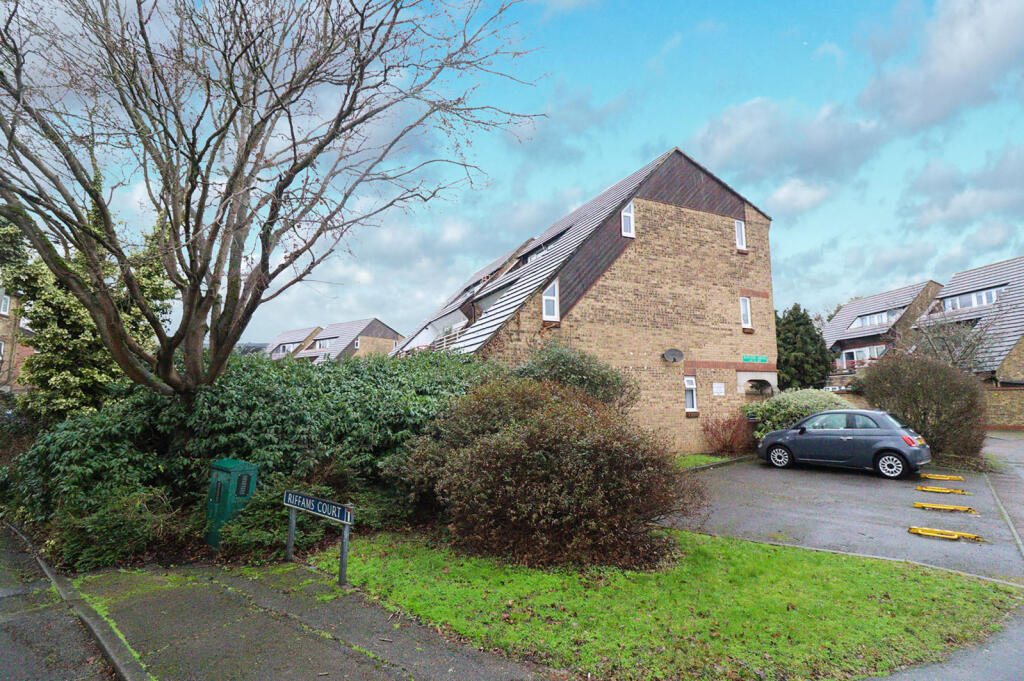 Main image of property: Riffams Drive, Basildon, Essex, SS13