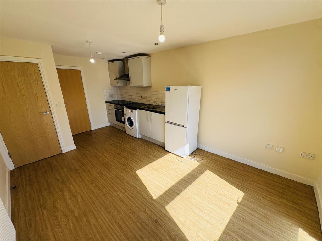 Additional image 3 of Flat 6 Churchill House