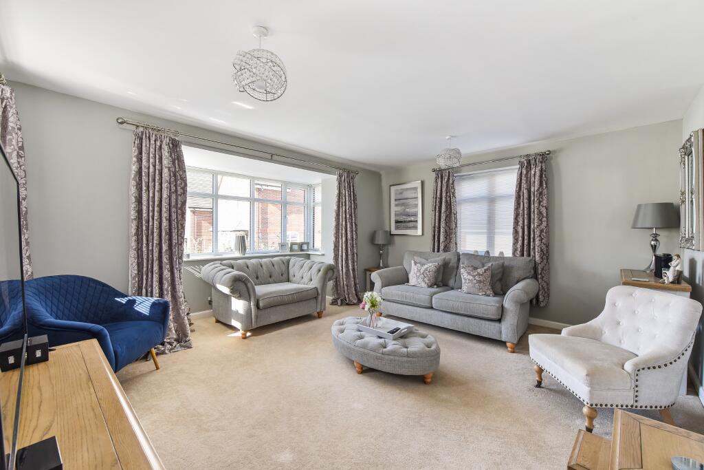 House in East Hampshire, Clanfield - View 2