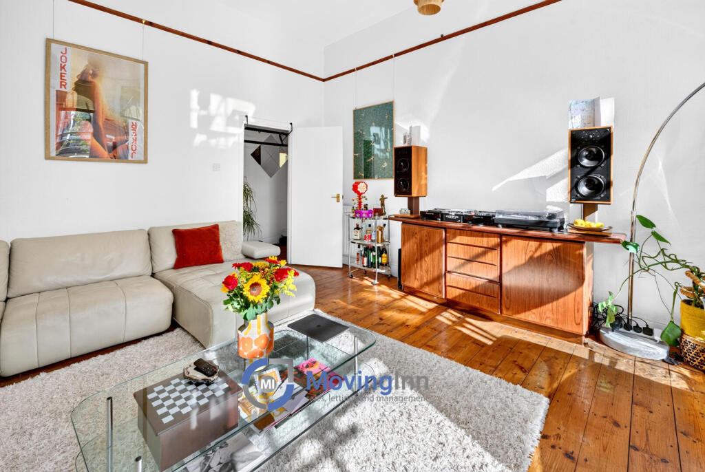 Apartment in London - View 3