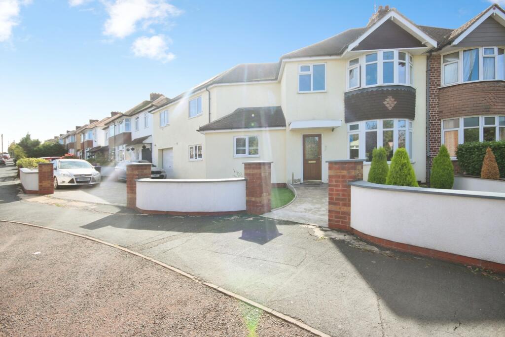 Main image of property: Ashford Road, Whitnash, Leamington Spa, Warwickshire, CV31