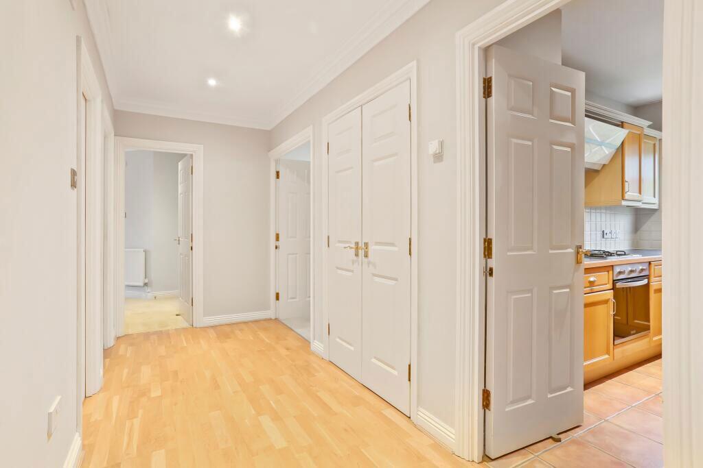 Apartment in Waverley, Witley and Milford - View 5