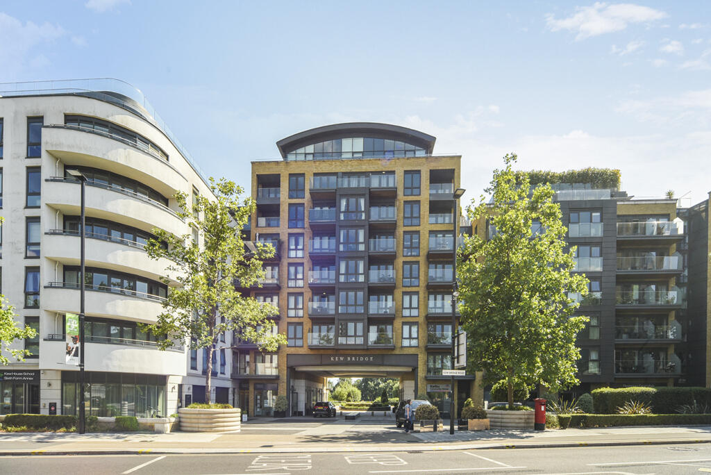 Main image of property: Kew Bridge Road, Brentford, TW8