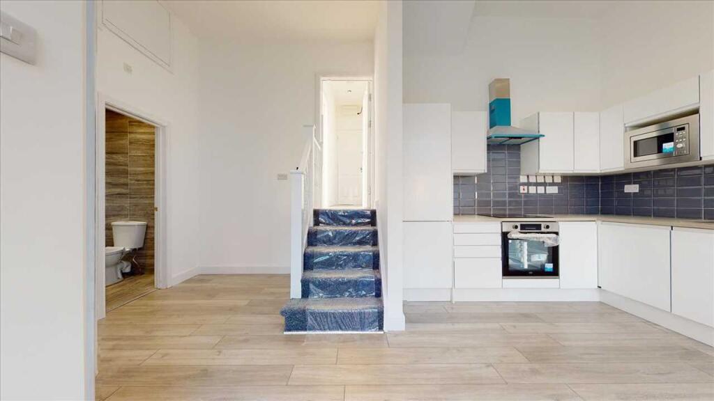 Apartment in London, North Finchley - View 4