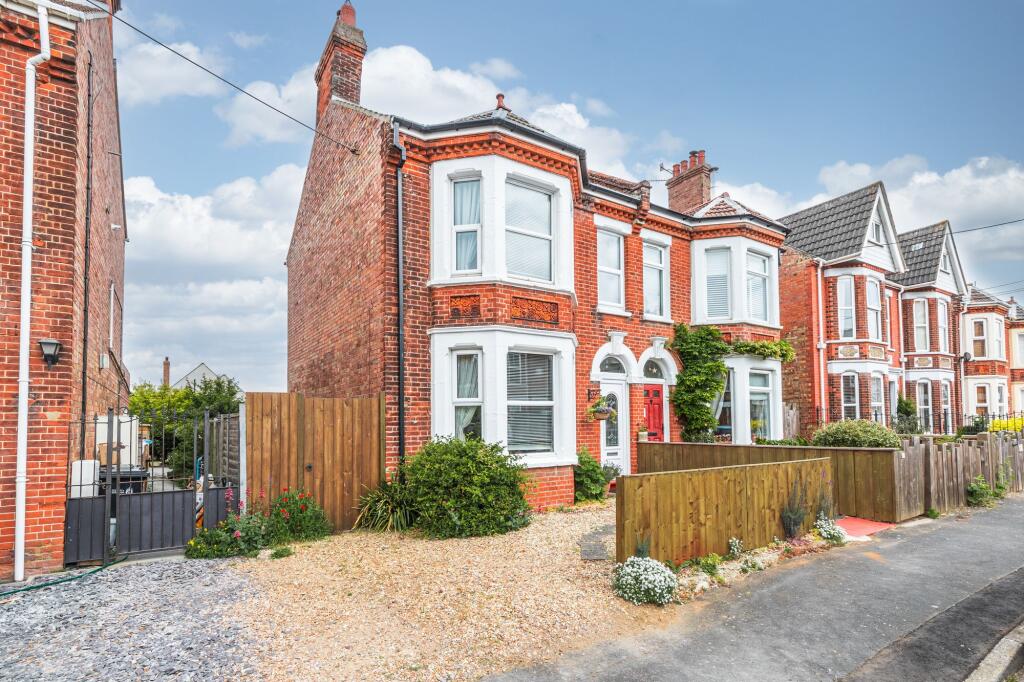 Main image of property: Hunstanton