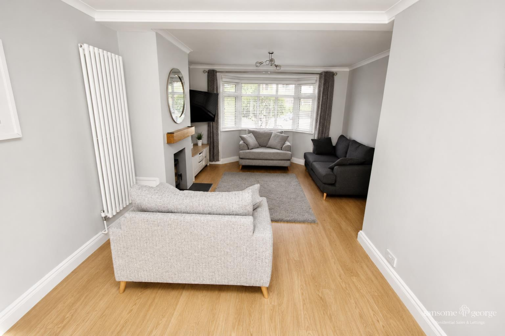 House in Reading, The Triangle, Tilehurst - View 5